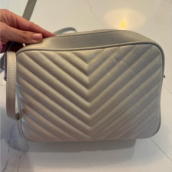 YSL classic leather camera bag in the color bone. - Picture 6 of 15